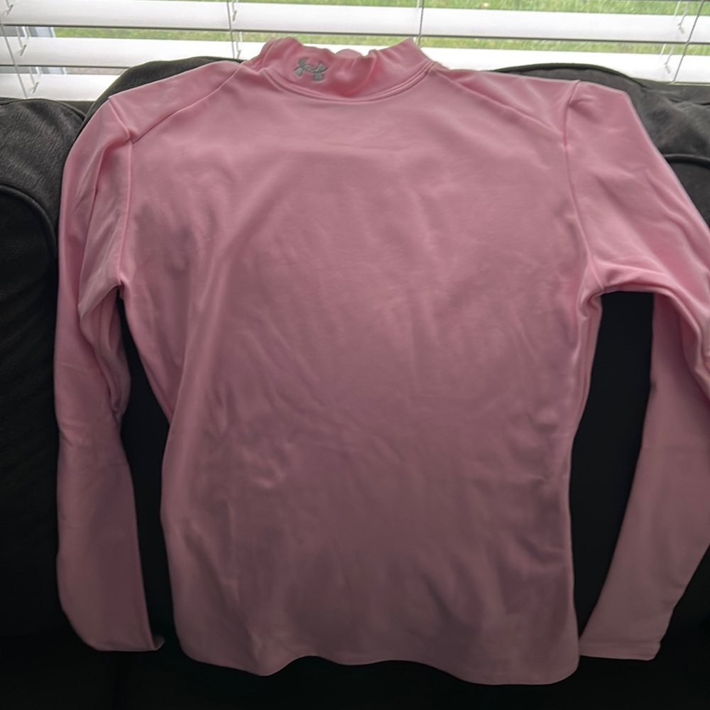 Woman’s under Armour shirt